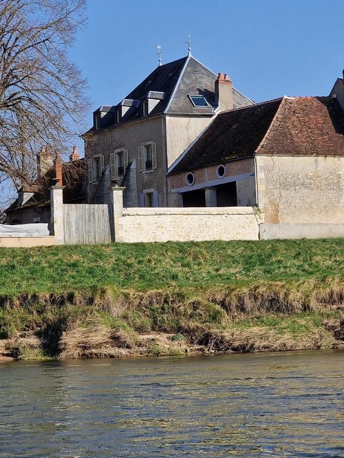 Chambre D'Hotes "Au Bord De Loire" La Marche Exteriör bild